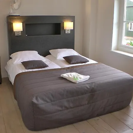 Hoeve Chapeau 캇우드